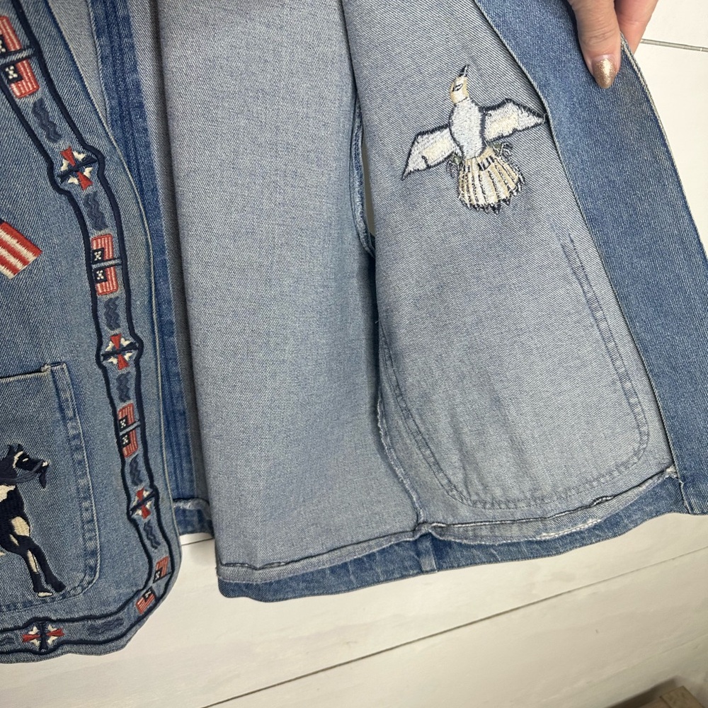 **SOLD**Vintage Americana Western Denim Vest | Embroidered Horses, Eagle & Flags - Picture 8 of 8